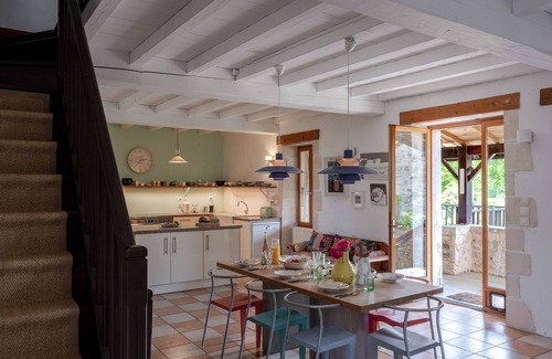 Mauroux House | Stunning family house in the Lot with private saltwater pool and garden.
