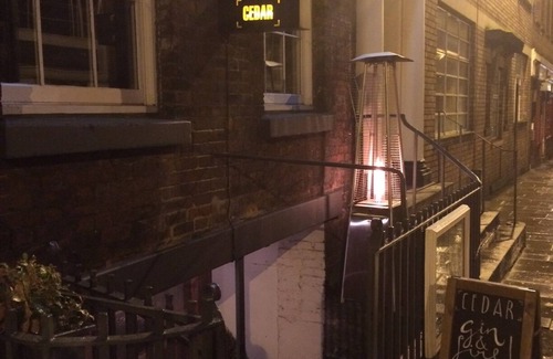 Chinatown Apartment | Stunning Family Loft Style Apartment, City Centre, L1,
