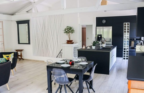 Saint-Vivien-de-Medoc House | Stunning private villa for 6 people with private pool, WIFI, TV, terrace and parking