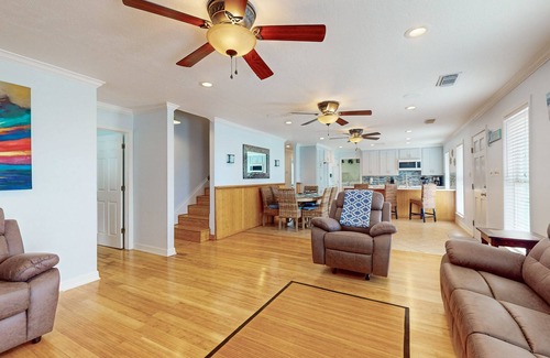Port Bolivar House | Stunning | Gulf Views | Pet Friendly | Generator