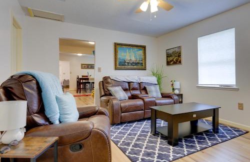 Gulfport House | Stunning Gulfport Getaway about 1 Mi to the Beach