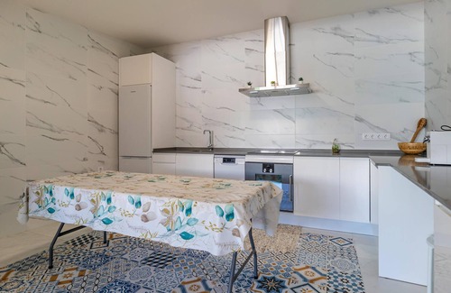 Benalup-Casas Vieja House | Stunning home in Benalup-Casas Viejas