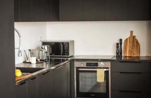 Haifa Apartment | Stunning Haifa Bay Views Penthouse by Sea N' Rent