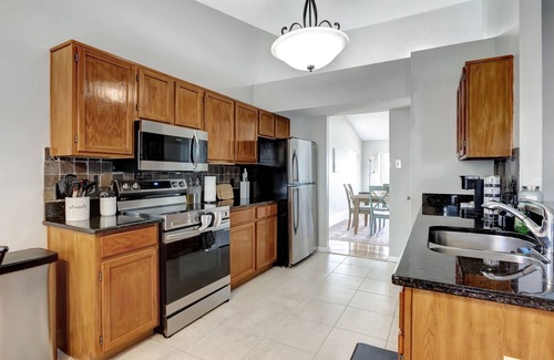 Providence Lakes House | Stunning Heated Pool House for 10 in Brandon, FL