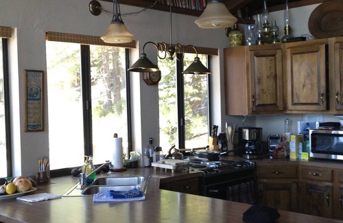 Tahoma House | Stunning high sierras and Lake Tahoe views!