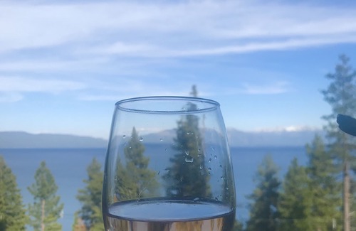 Tahoma House | Stunning high sierras and Lake Tahoe views!