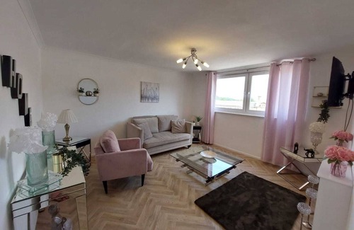 Hawick Apartment | Stunning Holiday Let Available