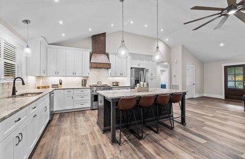 North Raleigh House | Stunning Home, conveniently located in Raleigh