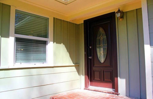 Tougaloo House | Stunning Home In A Leafy And Quiet Neighborhood