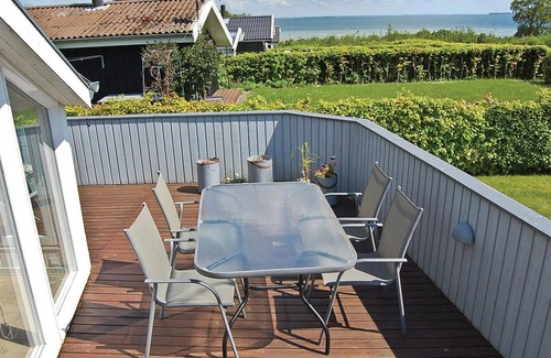 Bjert House | Stunning home in Bjert with kitchen