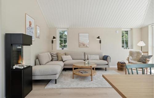 Blavand House | Stunning Home In Blåvand With Sauna