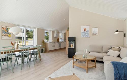 Blavand House | Stunning Home In Blåvand With Sauna
