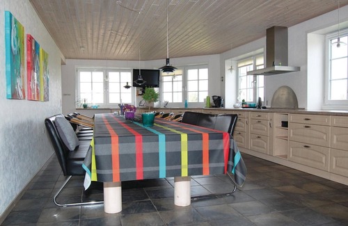 Bredebro House | Stunning home in Bredebro with WiFi