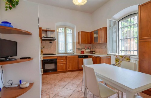Camogli House | Stunning home in Camogli with kitchen