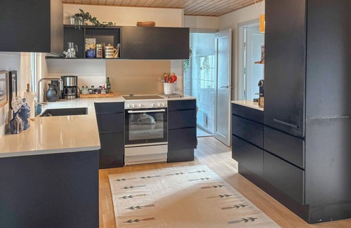 Lyngsbæk Strand House | Stunning home in Ebeltoft with kitchen
