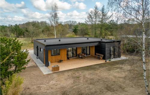 Farvang House | Stunning Home In Fårvang With Wifi