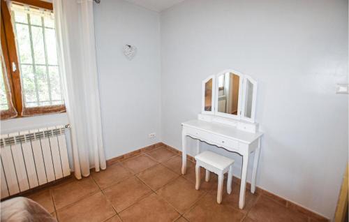 Beaumes-de-Venise House | Stunning Home In Beaumes-De-Venise