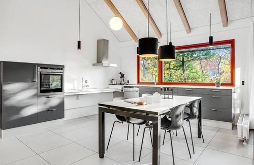 Grena Strand House | Stunning home in Grenaa with kitchen