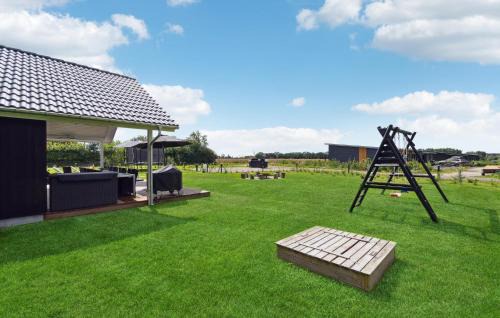 Oster Hurup House | Stunning Home In Hadsund With Sauna