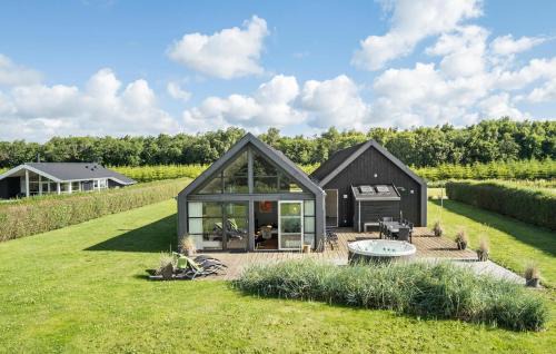 Nørre Hurup House | Stunning Home In Hadsund With Sauna