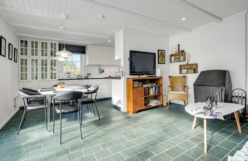 Hejlsminde Strand House | Stunning home in Hejls with WiFi