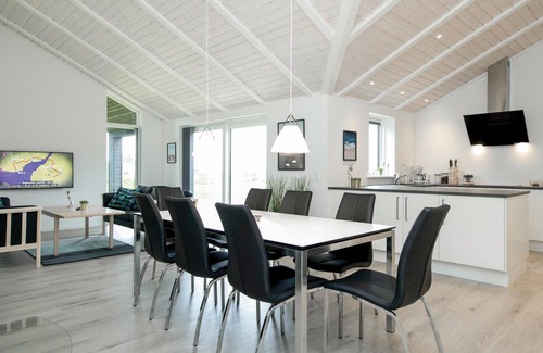 Skallerup Klit House | Stunning home in Hjørring with WiFi
