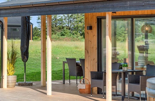 Lonstrup House | Stunning home in Hjørring with WiFi