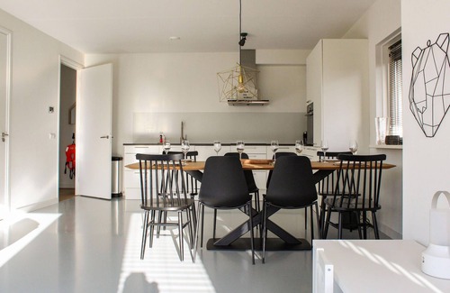 Idskenhuizen House | Stunning home in Idskenhuizen - with WiFi