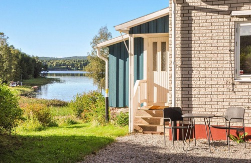 Klassbol House | Stunning home in Klässbol with kitchen