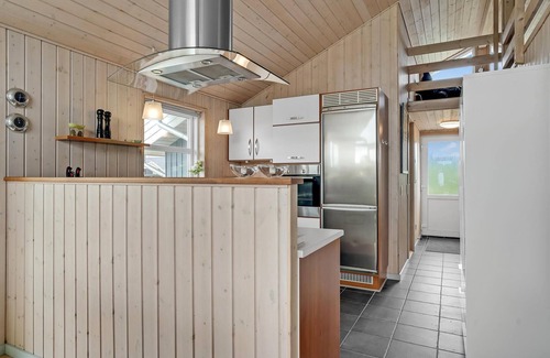 Lemvig House | Stunning home in Lemvig with WiFi