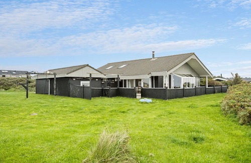 Nørre Lyngby House | Stunning home in Løkken with WiFi