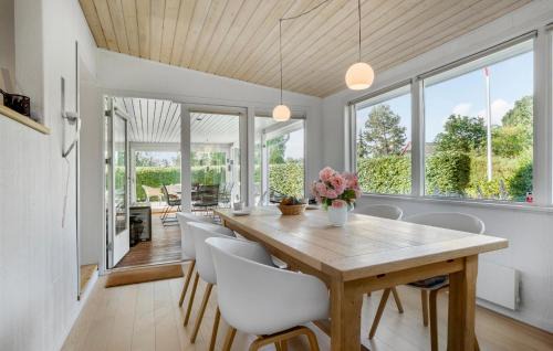 Vejlby Fed House | Stunning Home In Middelfart With Wifi