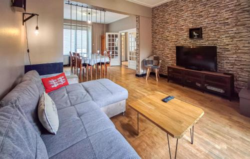 Penvenan House | Stunning Home In Penvénan With Wifi