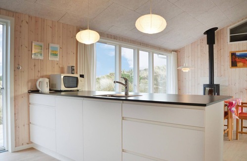 Klegod Strand House | Stunning home in Ringkøbing with WiFi