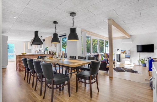 Sæby House | Stunning home in Sæby with kitchen