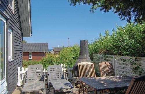 Grønninghoved Strand House | Stunning home in Sjølund with kitchen