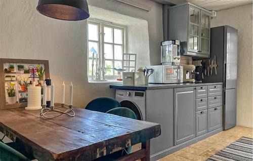 Slite House | Stunning Home In Slite With Wifi - S42725