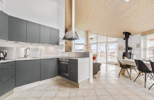 Mommark Strand House | Stunning home in Sydals with WiFi