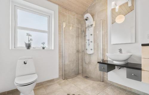 Mommark Strand House | Stunning Home In Sydals With Wifi