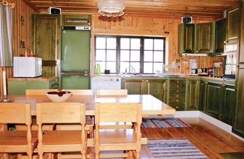 Tarnaby House | Stunning home in Tärnaby with kitchen