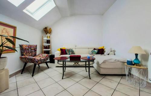 Teteghem House | Stunning Home In Teteghem With Wifi