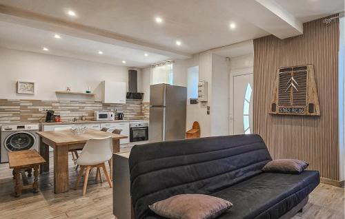 Thenay House | Stunning Home In Thenay With Wifi