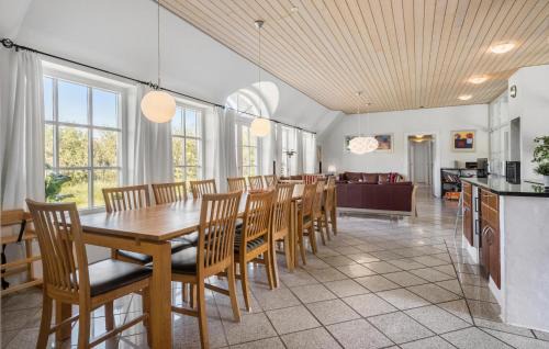 Øby House | Stunning Home In Ulfborg With Sauna