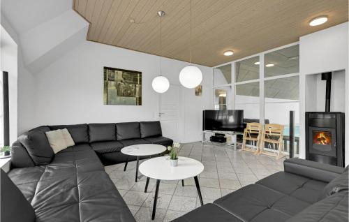 Øby House | Stunning Home In Ulfborg With Sauna