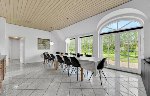 Øby House | Stunning Home In Ulfborg With Sauna