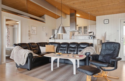 Vestervig House | Stunning home in Vestervig with sauna