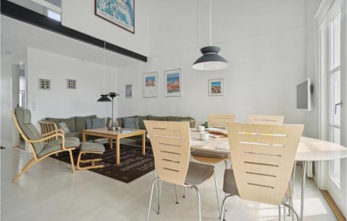 Agger House | Stunning Home In Vestervig With Sauna