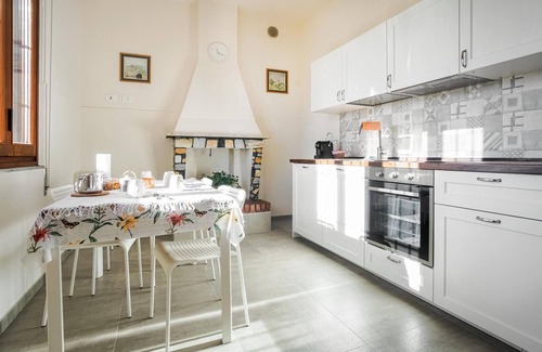 Ponte Buggianese House | Stunning home in Ponte Buggianese