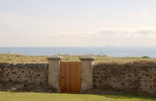 Earlsferry Apartment | Stunning home, recently renovated, large Victorian home with private beach access