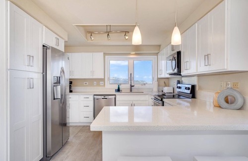 Hawaii Kai House | Stunning Home w/Ocean-Mountain Views in East Oahu Serene Family Vacation
